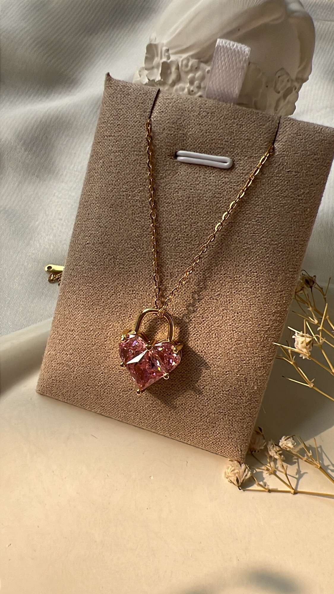 Angelic heart neckpiece