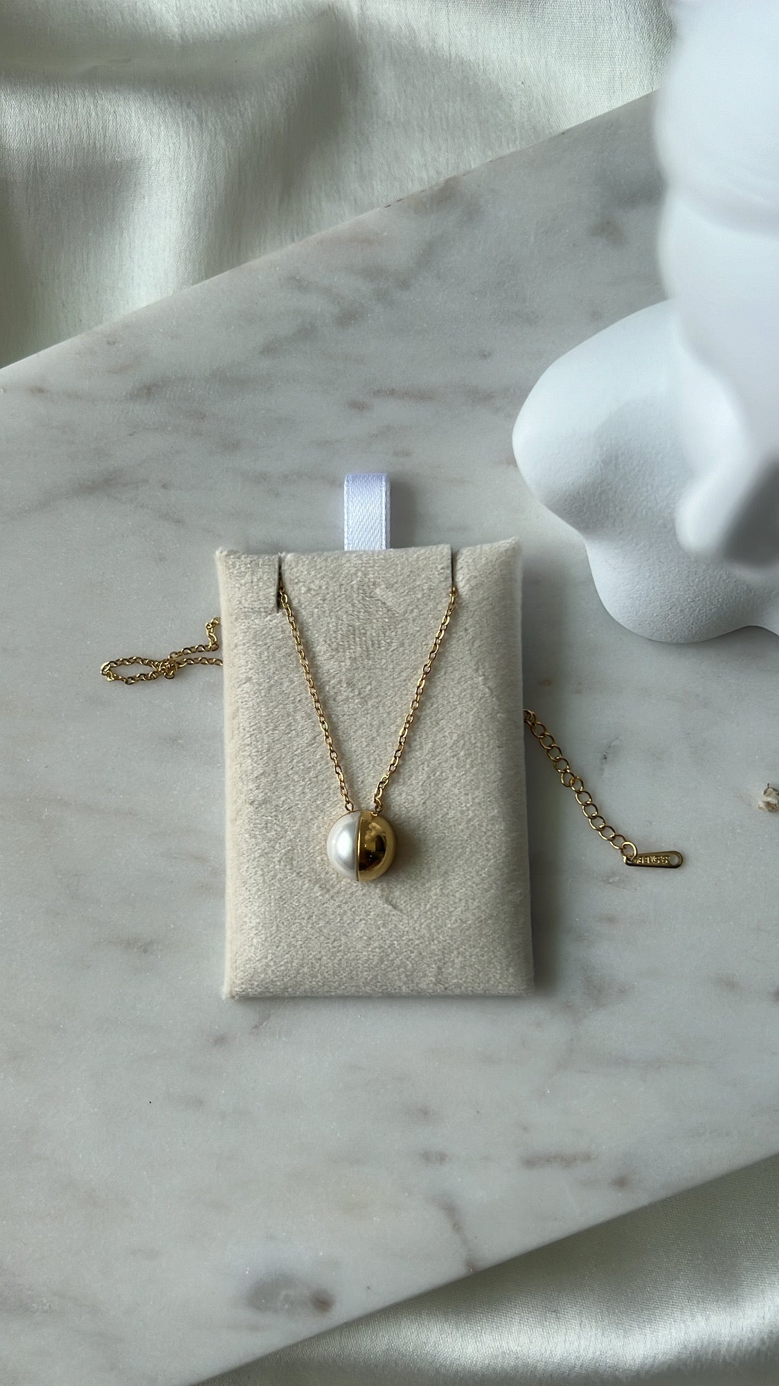 Alora Pearl Neckpiece