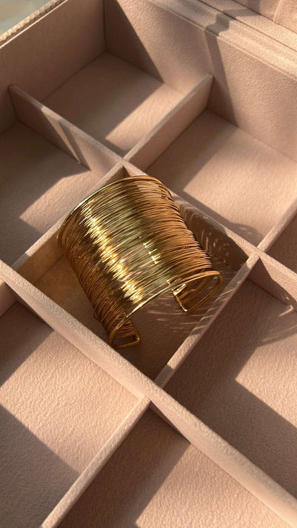 Aria Gold Cuff