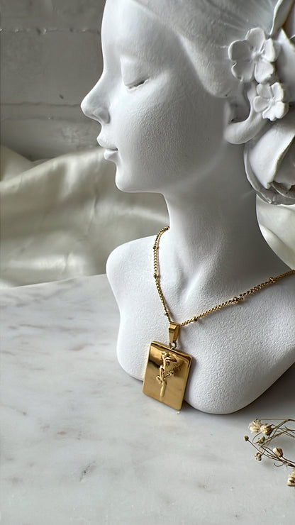 Rosè neckpiece