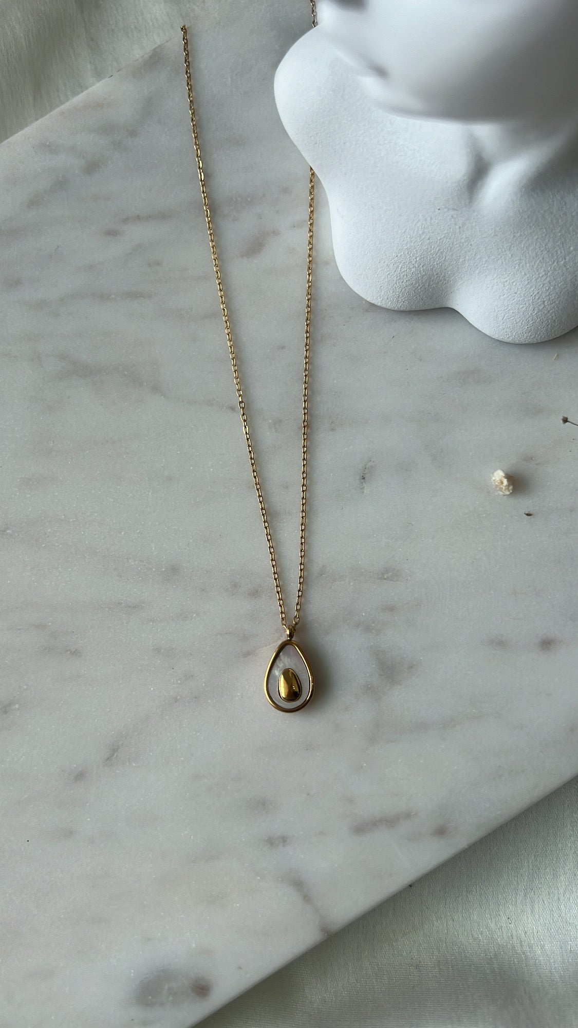 Avocado neckpiece