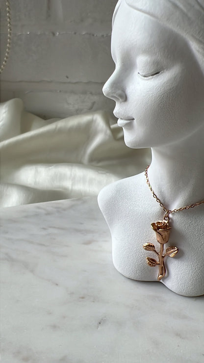 Eilish rose neckpiece