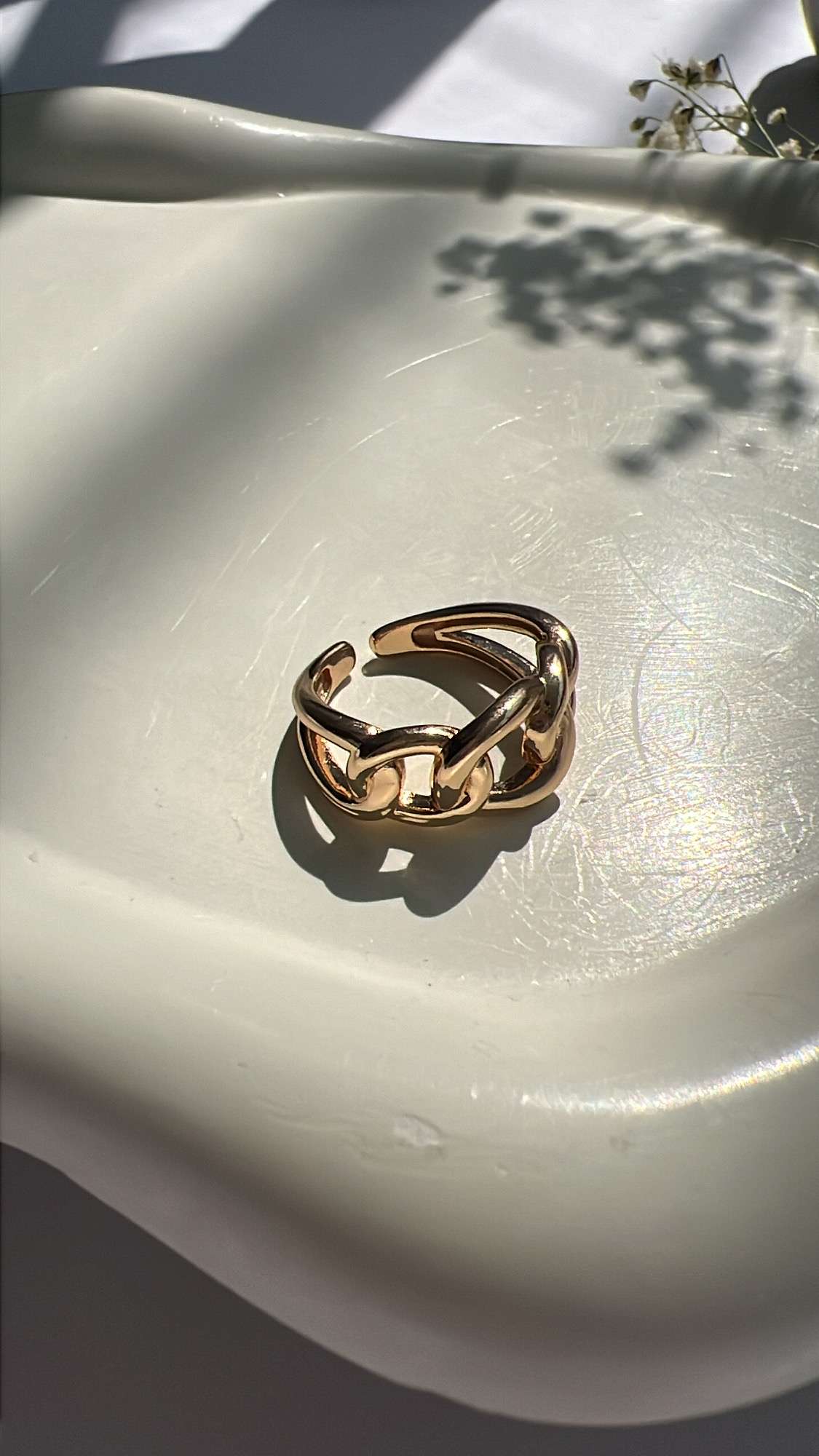 Chunky links ring