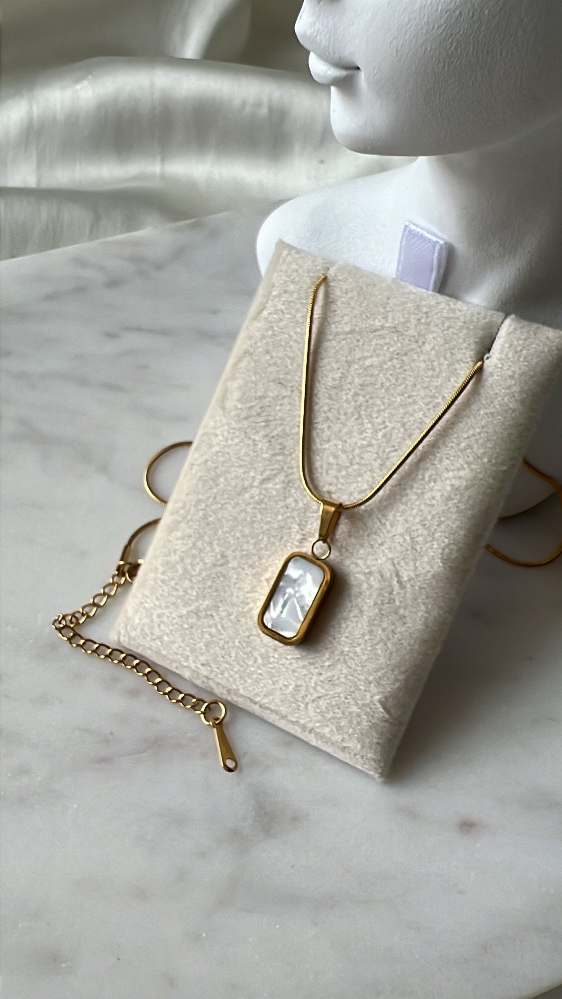 Ria marble pendant