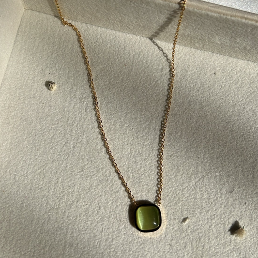 Moriah Shellstone Neckpiece