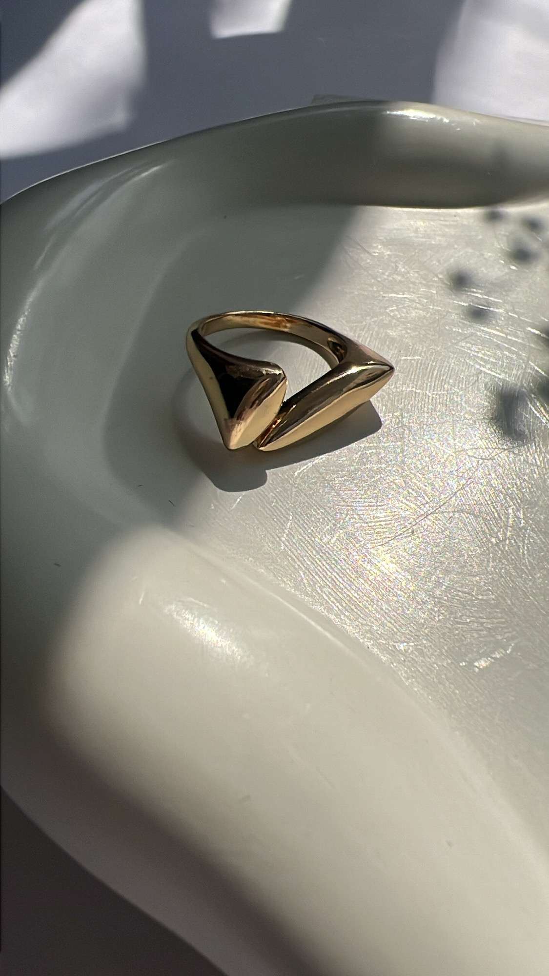 Lisa golden ring