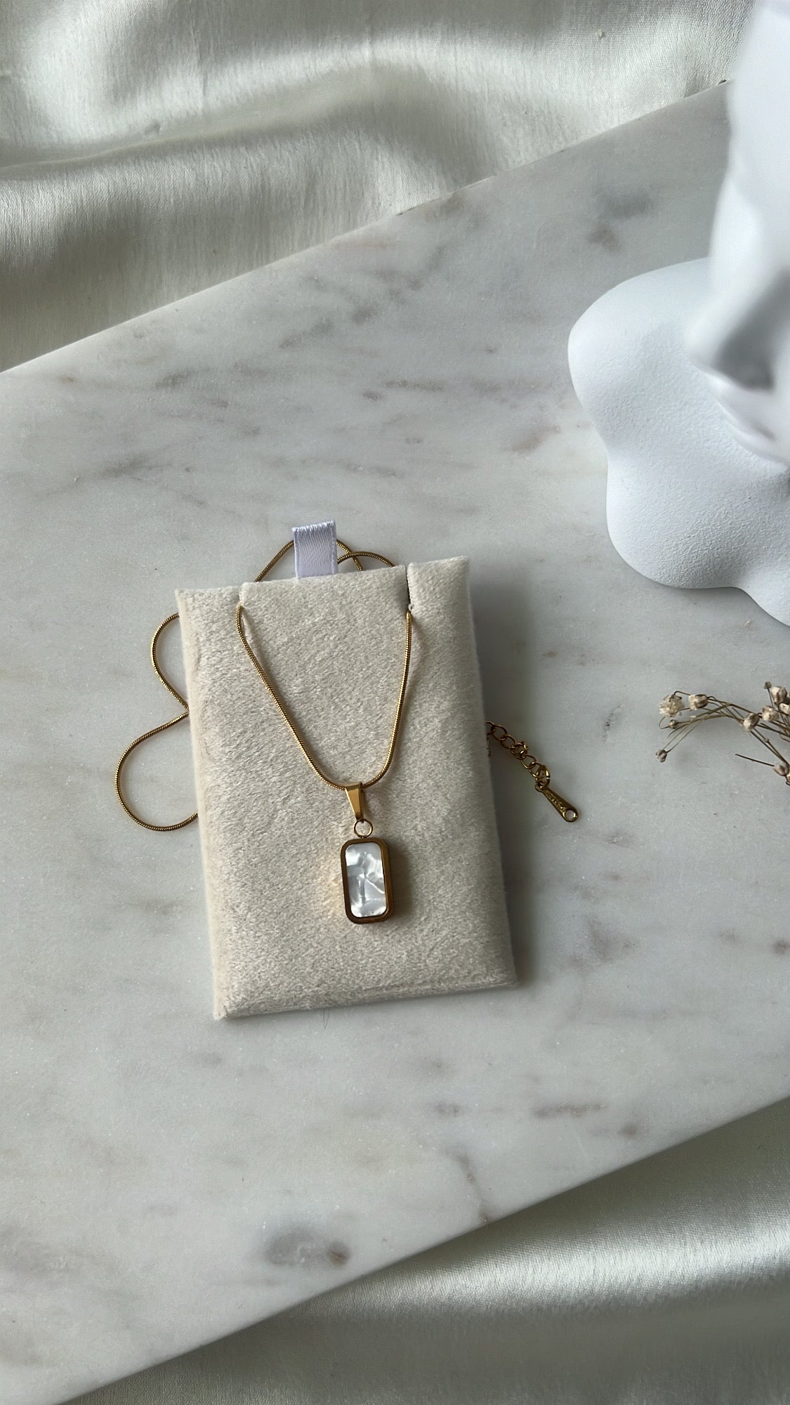 Ria marble pendant