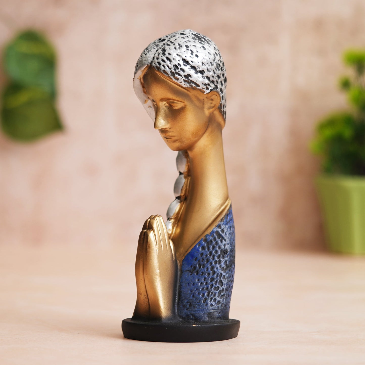 Silver and Golden Polyresin Handcrafted Women Praying Statue Human Figurine
