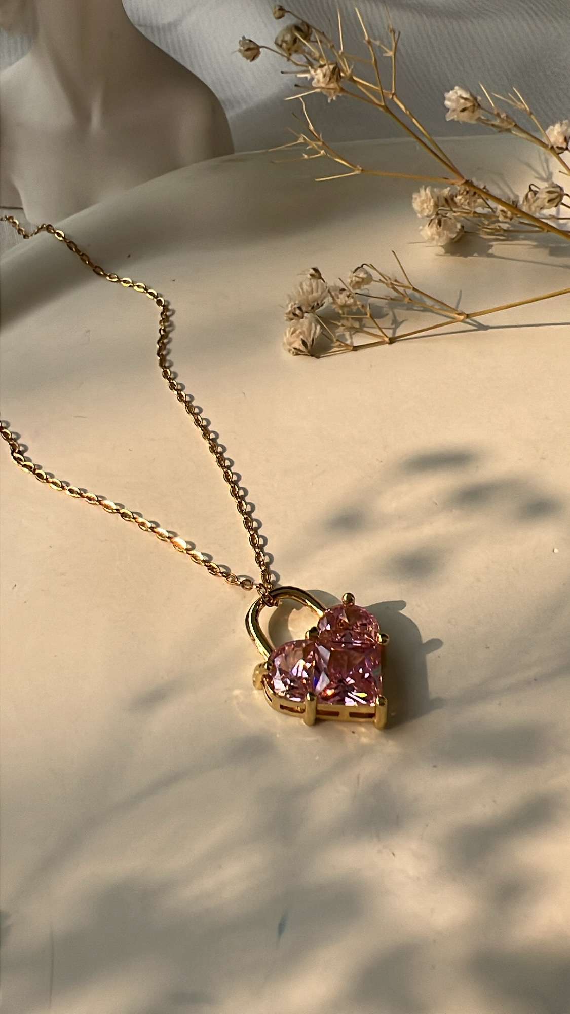 Angelic heart neckpiece