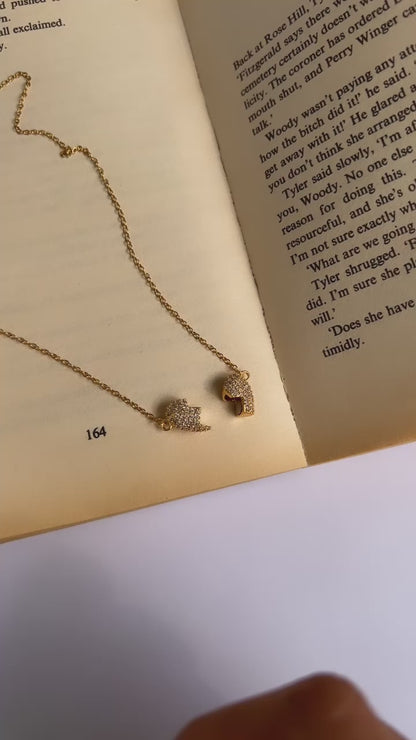 Icy magnetic heart chain