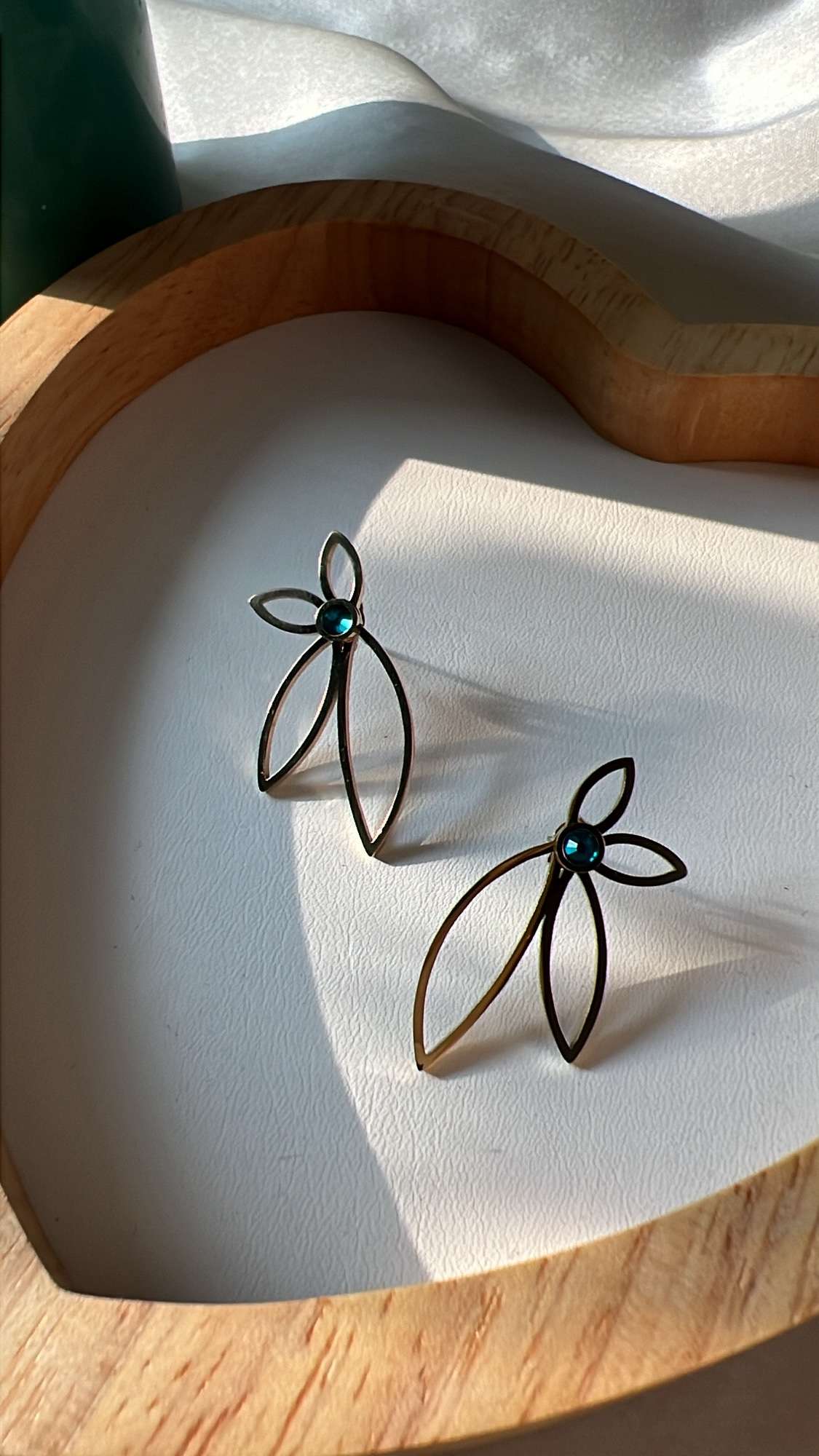 Fleur Flower Studs