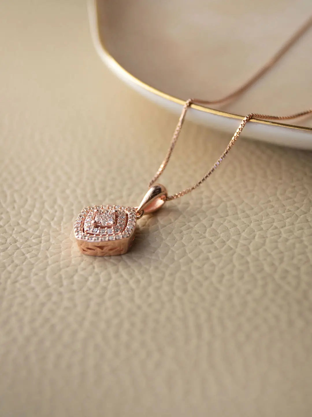 Minimal Necklace