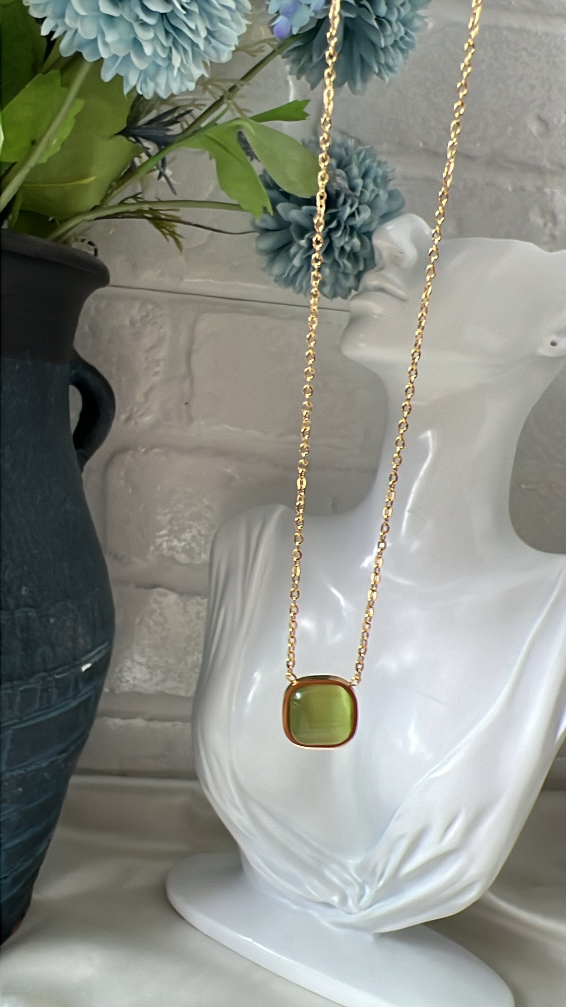 Moriah Shellstone Neckpiece