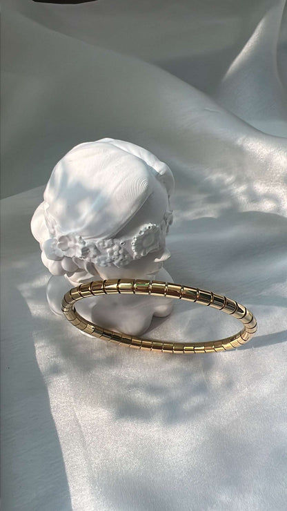 Cove minimal gold cuff