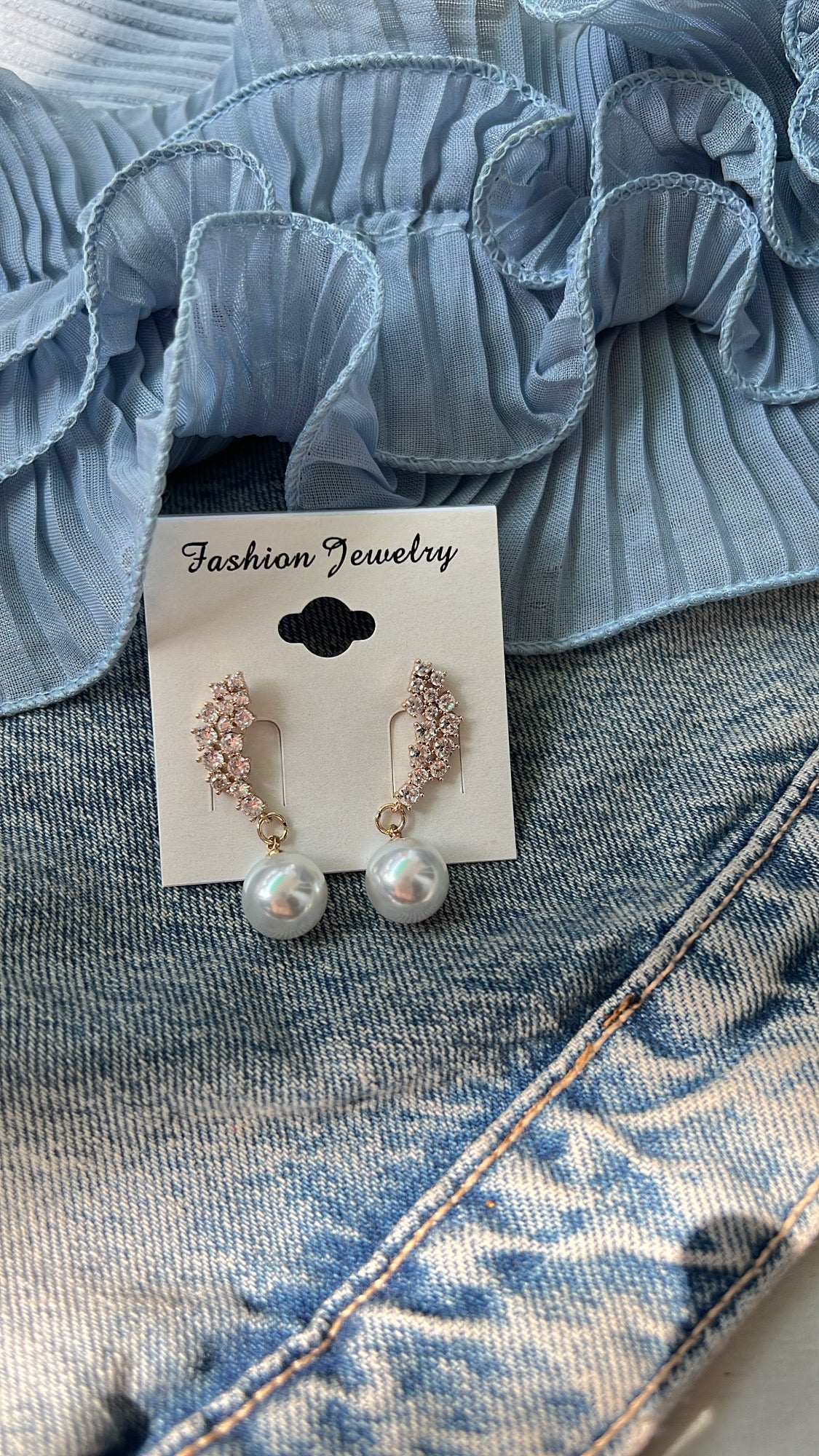 Cissy Pearl Earrings