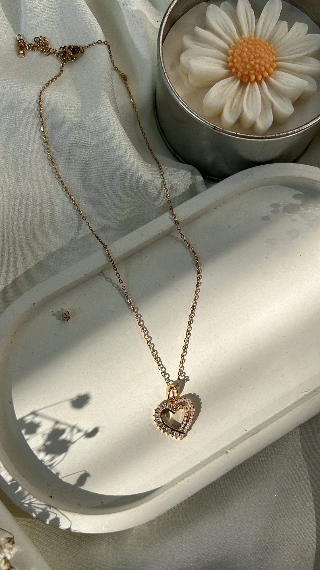 Leia neckpiece
