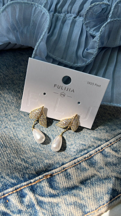 Tillie pearl earrings