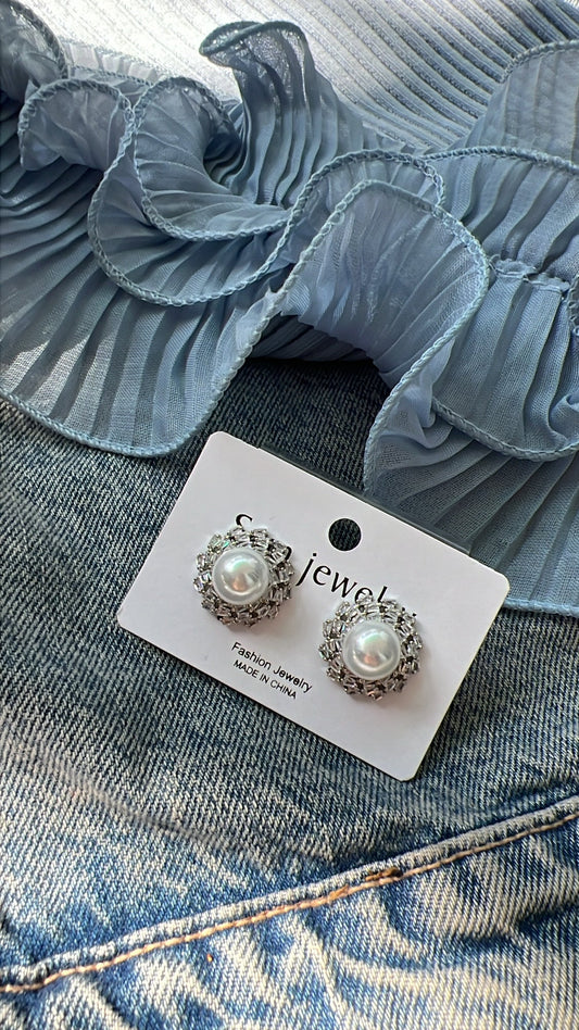 Etta pearl studs