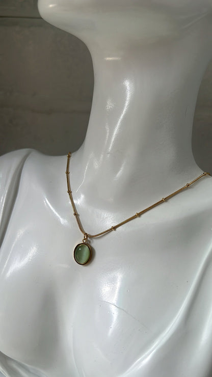 Lous shellstone neckpiece