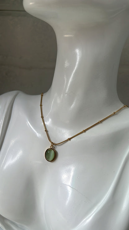 Lous shellstone neckpiece
