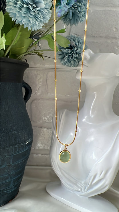 Lous shellstone neckpiece