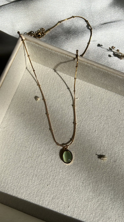Lous shellstone neckpiece