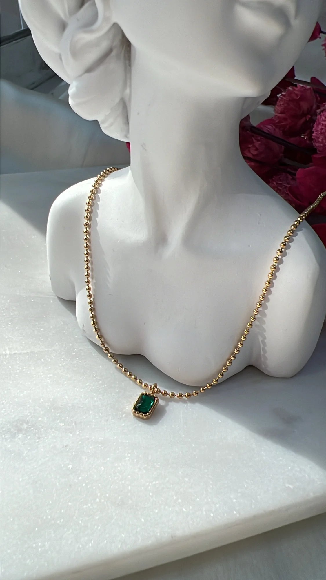 Amber neckpiece