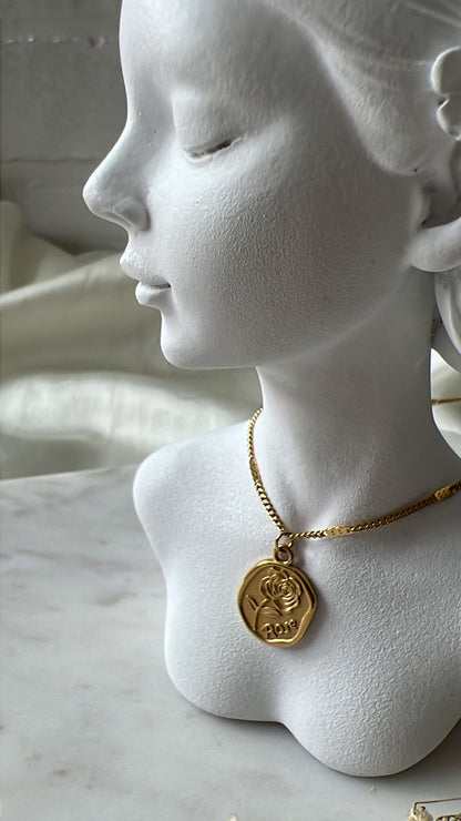 Pasha rose neckpiece