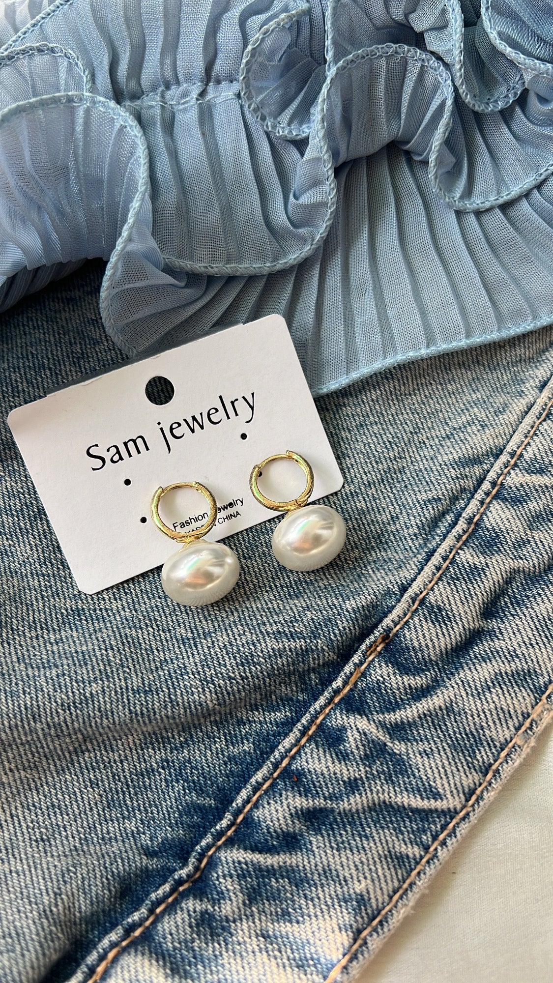Ally Pearl Earrings