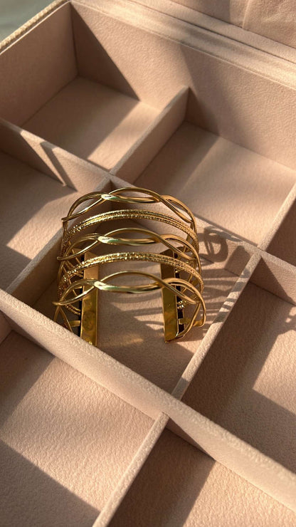 Harper gold cuff