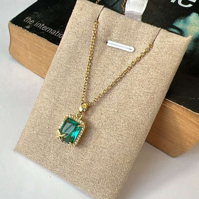 Bria green neckpiece