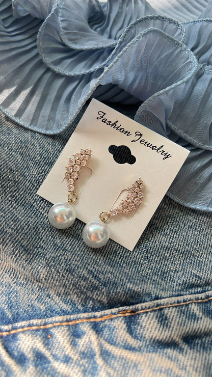 Cissy Pearl Earrings