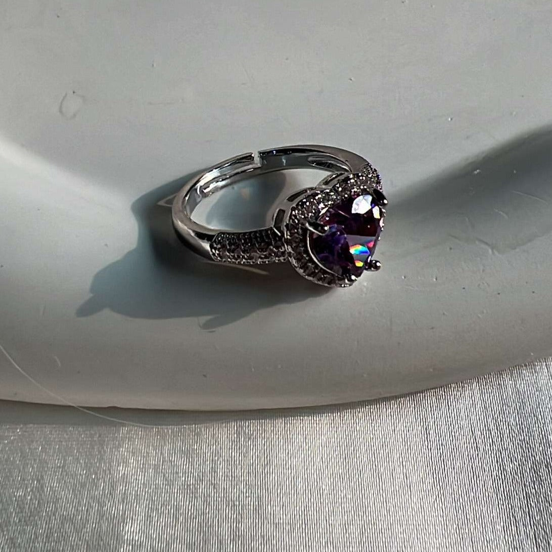 Chic heart ring