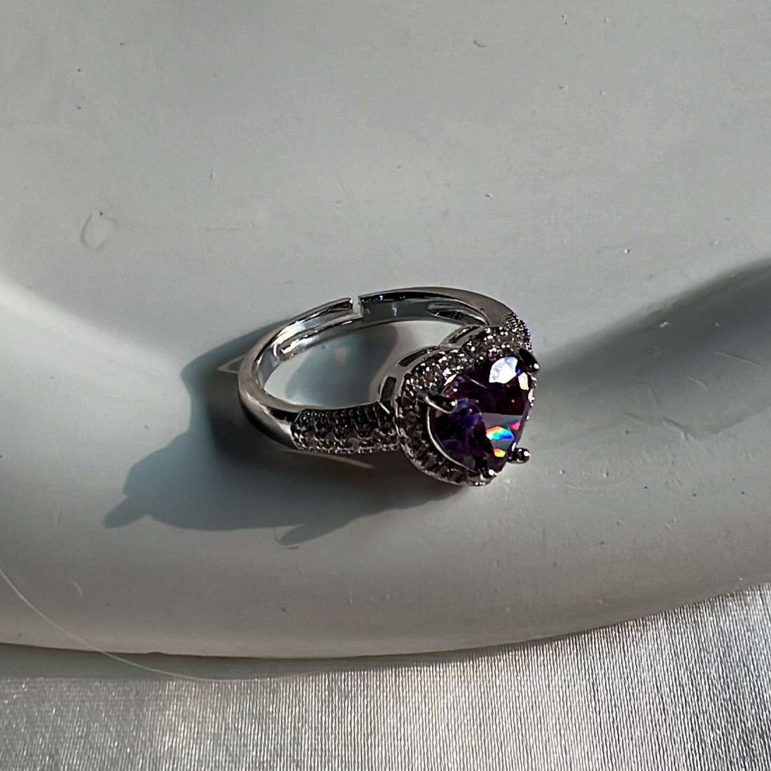 Chic heart ring