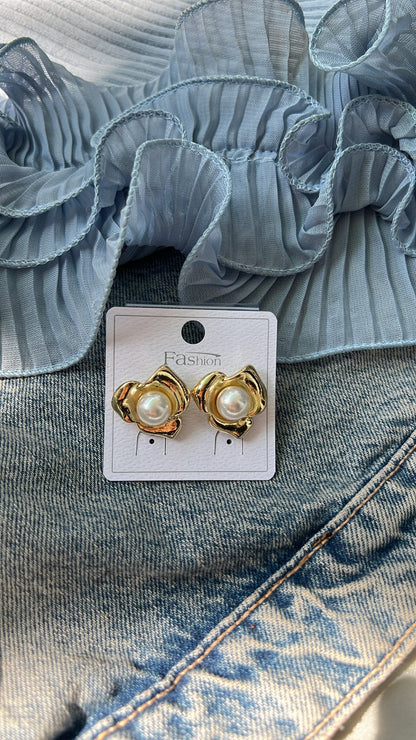 Essie pearl studs