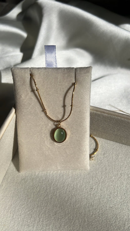 Lous shellstone neckpiece