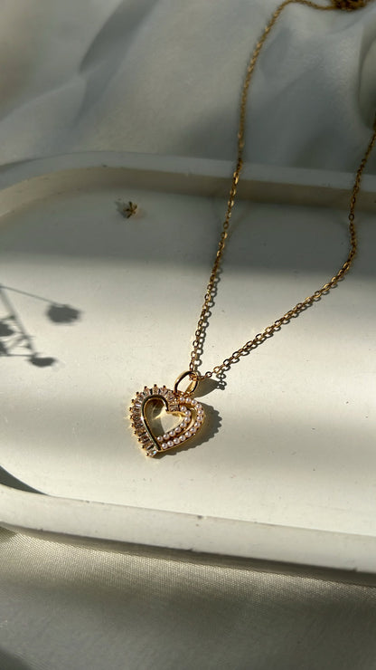 Leia neckpiece
