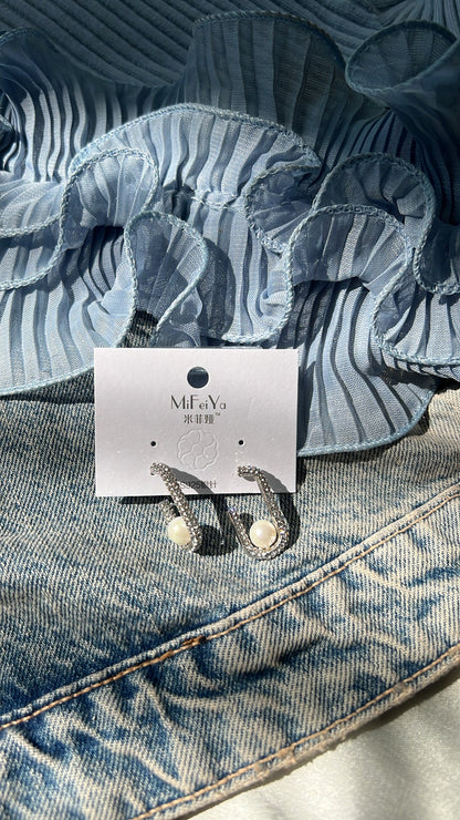 Olivia pearl earrings