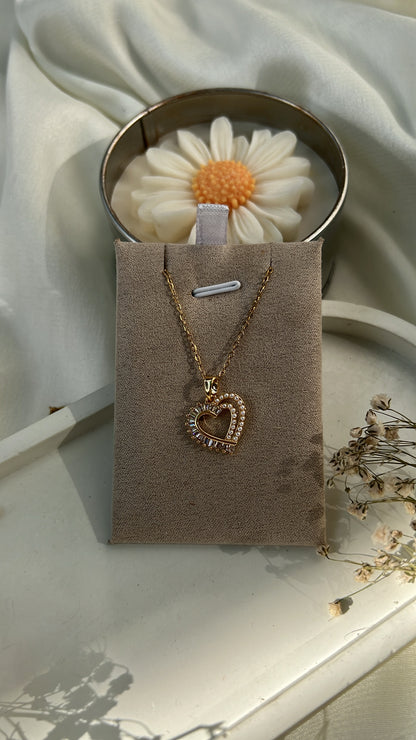 Leia neckpiece