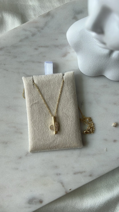 Victoria heart neckpiece