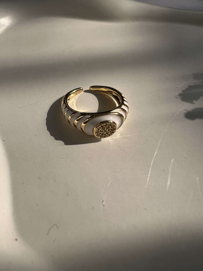 Ilya enamel ring