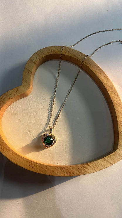 Poppy Emerald Neckpiece