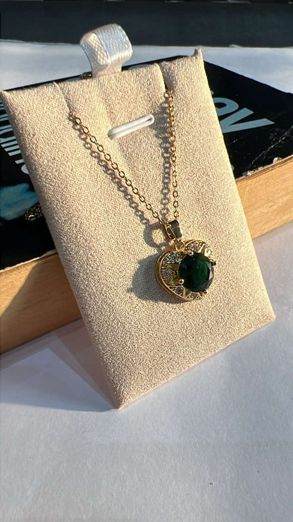 Poppy Emerald Neckpiece