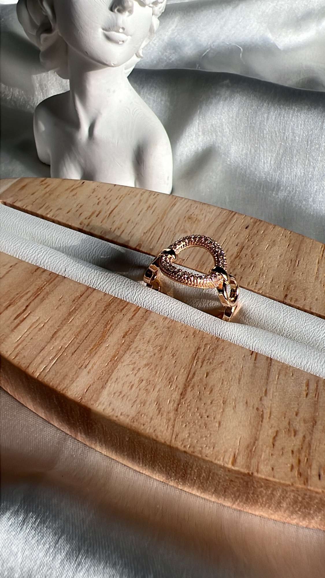 Sev minimal ring
