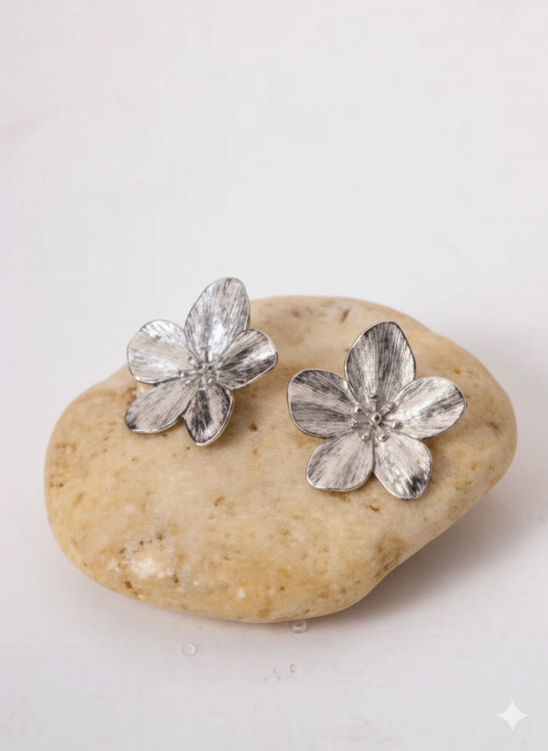 Sliver Flora Pin Earrings