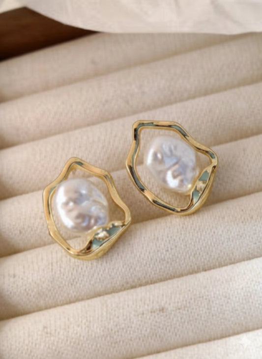 Just Lil Things - Hollow Pearl Gold Pin Earrings