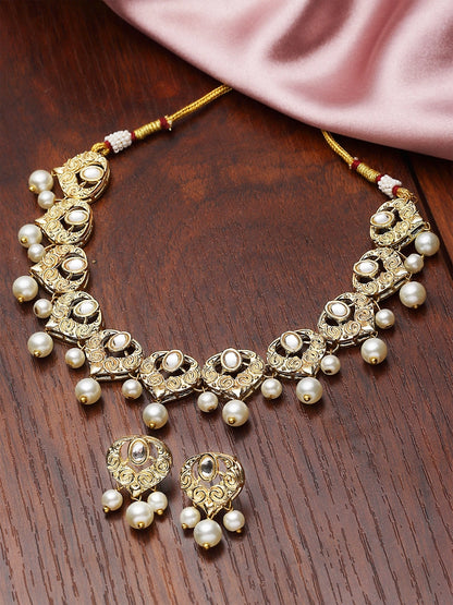 Karatcart Gold Plated Heart Shape Kundan and Pearl Studded Necklace Set for Women