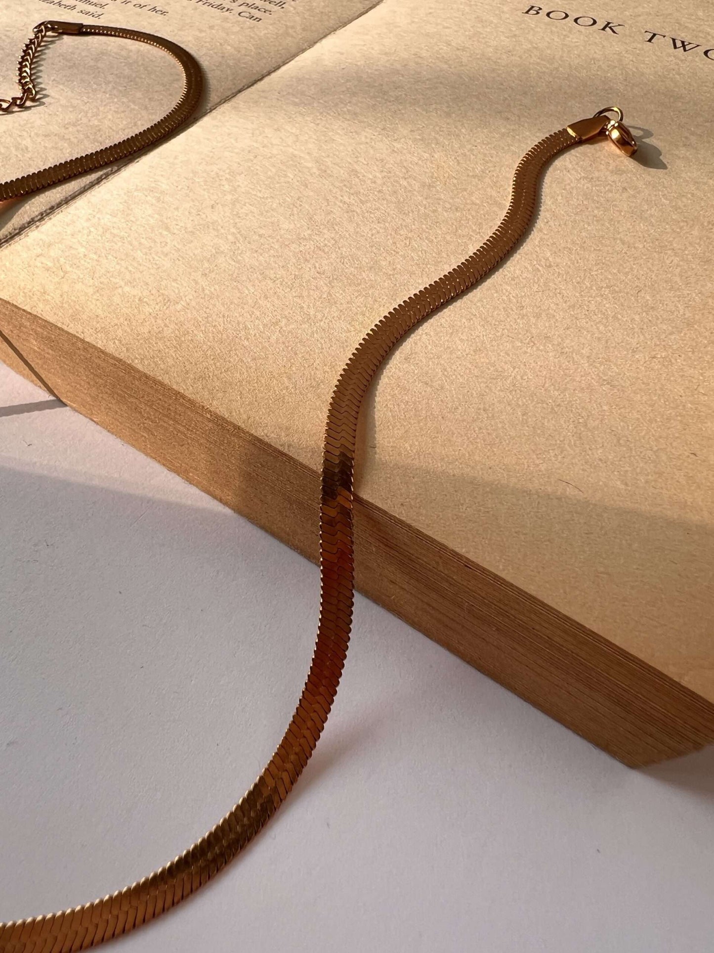 Lynn snake chain