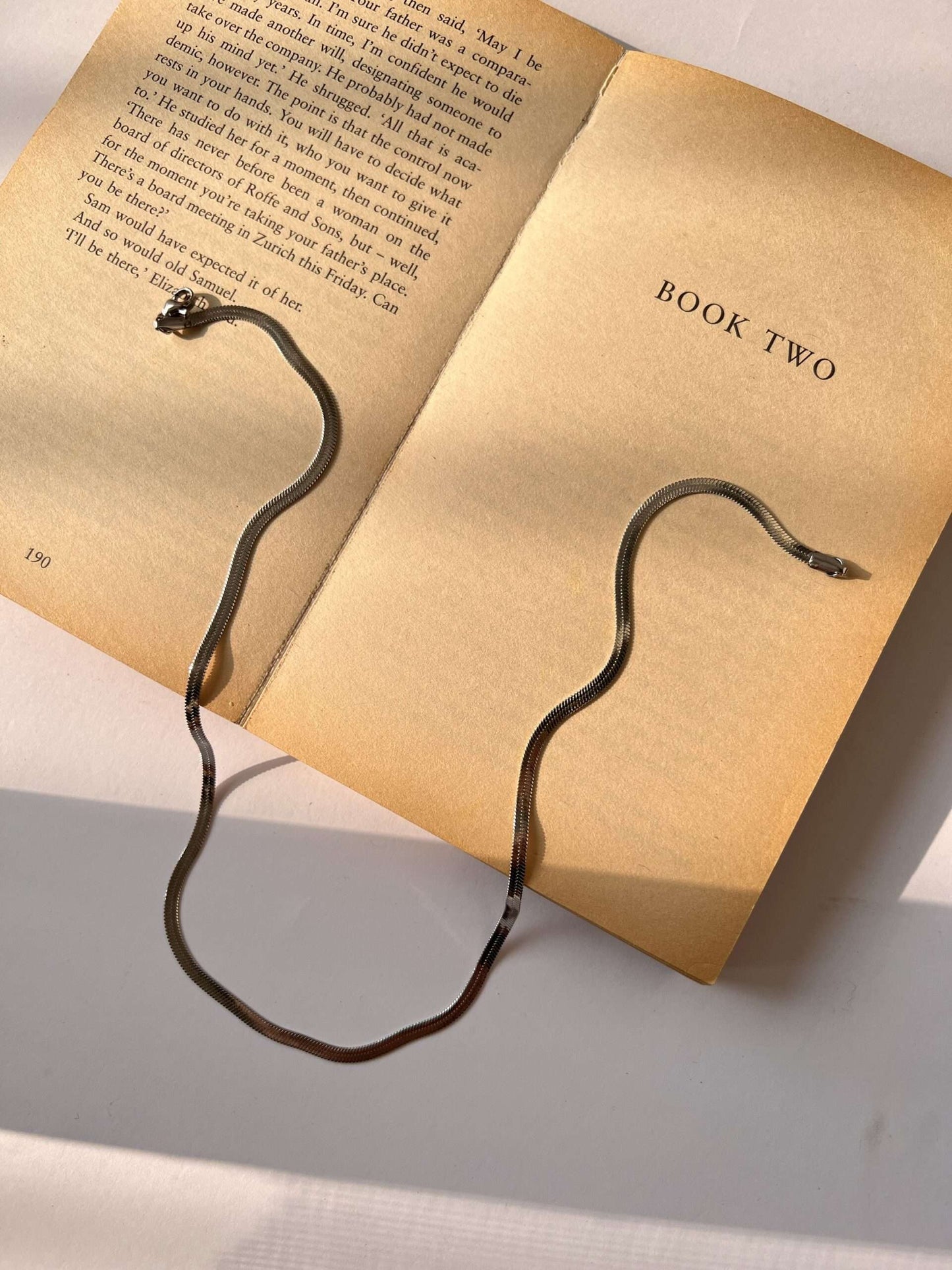 Lynn snake chain