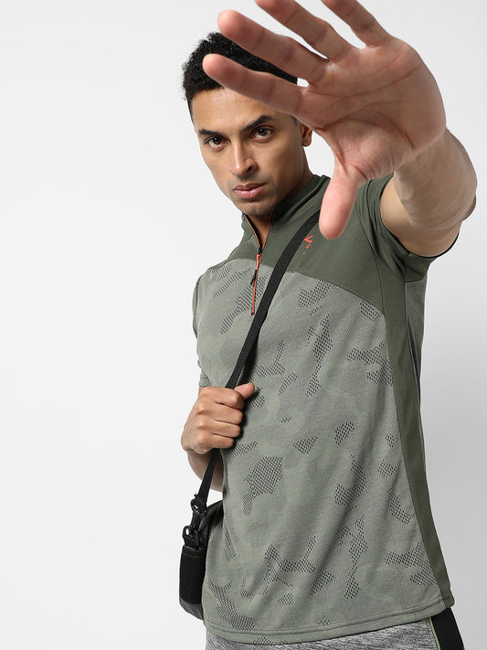 Campus Sutra - Camouflage Activewear T-Shirt